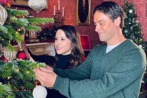 Lacey Chabert Instagram - Christmas at Castle Hart premieres tonight. Given the circumstances I won’t be able to live tweet. I didn’t know if I’d be able to talk about it much at all, but after a lot of thought, it became clear to me.  My sister was my biggest cheerleader and would want me to still celebrate my work. She’d be down right annoyed with me if I didn’t! In a strange twist of fate, one of the things that separates this Christmas movie from my other ones is that it actually features a beautiful relationship between two sisters. While we were filming I thought about Wendy many times as the character of Margo reminded me so much of her. On our first meeting I told our wonderful director @scainprod about this. Wendy was the funny one. She was always the first one to have some outlandish plan that usually got us into a little bit of fun trouble and had us laughing so hard tears rolled down our cheeks. Margo reminded me of her and @alihardiman brings this  character to life in the most perfect way! I also want to honor and celebrate our incredible cast and crew and everyone at Hallmark channel who worked SO hard on this project. Filmmaking is truly a collaboration and I appreciate every single person who made this delightful movie happen. 

So tonight, I’d like to dedicate this movie to my sister and let it serve as a tribute to her beautiful life. If you watch, I hope it makes you laugh and brings you some Christmas cheer. I hope you’ll hug your loved ones tight as you enjoy the movie. Thank you for your continued support. My love to you all! ❤️ @hallmarkchannel tonight 8/7c
