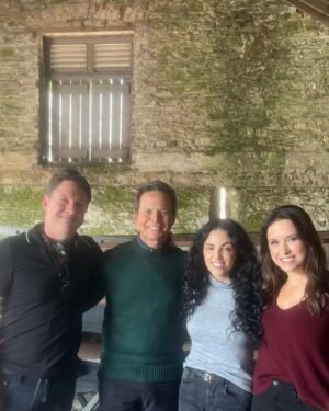Lacey Chabert Instagram - #AMerryScottishChristmas premieres tonight! Making this special movie was such a wonderful experience and I really hope you enjoy it! Let me know if you catch all of the Party of Five references ;) @hallmarkchannel 8/7c #countdowntochristmas