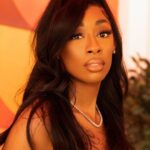 Lala Milan Instagram - I look light, but I’m heavy though😏 — @savagexfenty His House ;)
