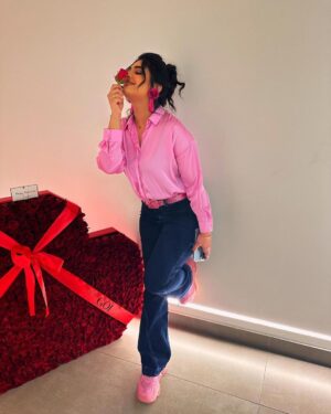 Layali Dehrab Instagram - كل عام وانتو الحب 👑🌹