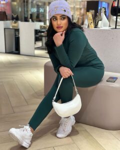 Layali Dehrab Instagram - ‏اللي يسابقني على الطيب مسبوق ‏ولي يدور زلتي عزتي له 🕊️
