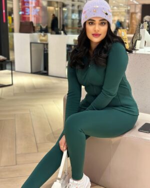 Layali Dehrab Instagram - ‏اللي يسابقني على الطيب مسبوق 
‏ولي يدور زلتي عزتي له 🕊️