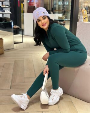 Layali Dehrab Instagram - ‏اللي يسابقني على الطيب مسبوق 
‏ولي يدور زلتي عزتي له 🕊️