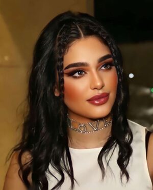Layali Dehrab Instagram - ‏-♥️

‏مروا مثل فصل الشتاء كونوا مطر كونوا غيوم،كونوا أشيـاء تزرع فينا الفرح