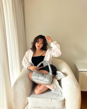 Lee Hye-ri Thumbnail - 1.9 Million Likes - Most Liked Instagram Photos