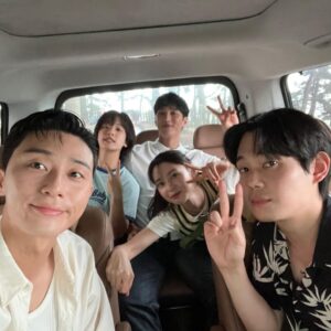 Lee Joo-young Instagram - 우리 IC 팀🌰❤️‍🔥

#청춘MT #이태원클라쓰