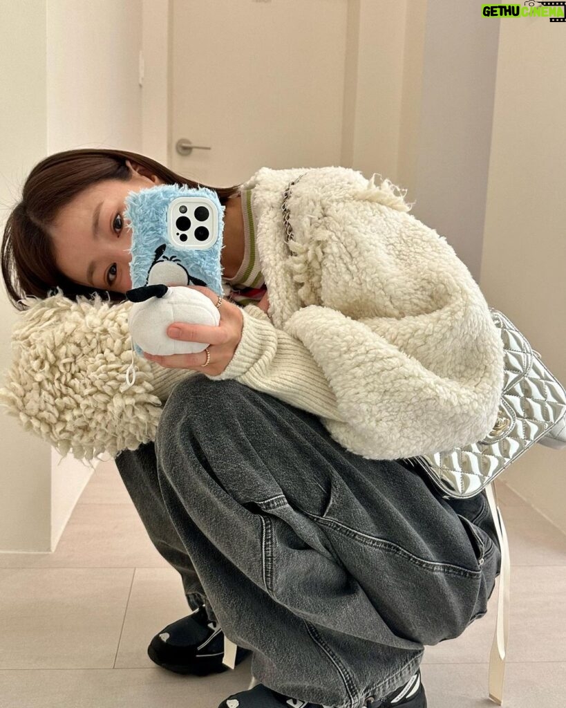Lee Si-young Instagram - 🌫️ 공기 좋은데서 살고 싶다🥹 감기 10일차..........🤧