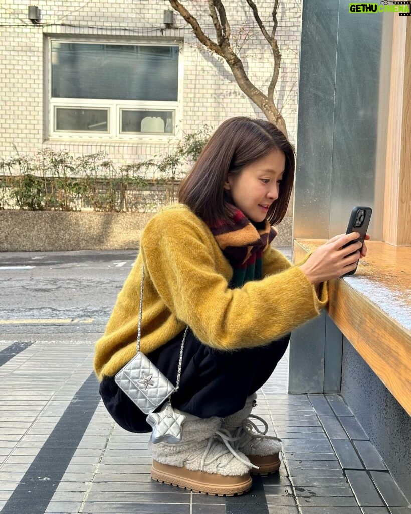 Lee Si-young Instagram - 총총총🐥 오랜만에 나들이💕💕💕