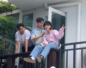 Lee Soo-hyun Instagram - 벌써 보고싶은 우리 언니오빠들 
너무너무 고생많으셨습니다👍🏻💕