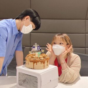 Lee Soo-hyun Instagram - 7주년 축하해주셔서 감사합니다❤️ 
앞으로도 지금처럼 사이좋게 지낼게여