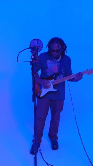 Leon G. Thomas III Instagram - I’m so excited that we are about to cross that finish line for the drop of my debut album “Electric Dusk”! I want to thank everybody who was involved in the making of this album, I am forever grateful! Peep this live cover of X-Rated!