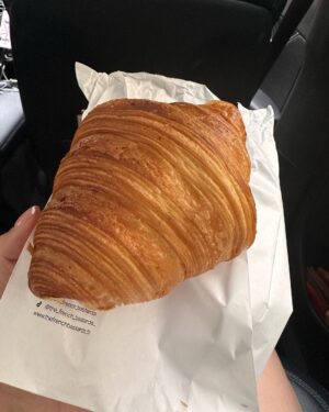 Lindsey Morgan Instagram - Thank you for choosing to fly with Parisian Sky Crew 2023
We hoped you enjoy your stay
