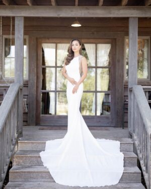 Lindsey Morgan Instagram - A @pronovias Bride 🤍

Thank you @pronovias for the most beautiful wedding dress & making this day the most magical of my life 

Photography: Marcin Pawlowski
@charmingimages
Make up: Desirae Cherman 
@desiraecherman 
Hair: Michael Kanyon for KANYON Beauty
@michaelkanyon 
Nails: Ekaterina Danilina
@that_russiangirl_