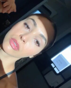 Lindsey Morgan Instagram - Hi Instagram!
I’m back!

I believe in seasons. 
Seeding, harvesting and recently, silence.
I needed a season of silence. 
I’ve shifted so much internally and energetically as a person this last 1.5 years (the one good thing from this pandemic) that I didn’t find the joy in IG as I once did before. 

I found myself incessantly comparing and picking myself apart and ...overall more disconnected from others and within.
I decided to try the one thing I hadn’t. To take a step back, a pause and really understand and explore “why do I do this?” “Why do I post?” “What do I post?””Does it bring me joy?” “Had it before and how has that changed?” “Evolved? Like I had?”

I know it seems kind of meaningless... but also social media and our online presence/connection fuels so much of our existence, identity and the thoughts and images that run silently in our sub conscious now (IMO).

I decided I only really like posting when I can be sharing something positive, helping others or feeling creative and expressive. 

Authenticity brings me joy and anything other than that, I can’t subscribe to no longer.

I took this video when I was feeling particularly disheartened about my appearance (most don’t know but I’ve been struggling with adult acne for about 2 years now andddd it still blows LOL amongst some other internal health issues I’ve been trying to heal), I’m in make up, about to get ready for work, on a day I did not want to be in front of camera, when my job is to shine and empower confidence and radiance...when mentally, I did not feel particularly confident or radiant. Anything, but. 

I decided to find my light and shine anyways. 
Shine in the only way I could, with my authentic light... and how I feel life for me is forever changed. 
I share this with y’all, bc operating from a place of specific & authentic joy & purpose is the only way that really works for me.

Do not feel pressured to do things that don’t serve you or bring you joy or because everyone does it or because you are “expected to”. 
Explore what actually fulfills you and know that it may change, bc like the seasons, you change. 

And even in your darkness, you can always find your light.
✨L
