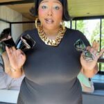 Lizzo Instagram - Trying my TikToks over here since that app gettin banned 🤪🤪🤪 GRWM feat @yitty snug cotton bodysuit