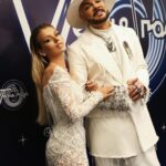 Lyudmila Chebotina Instagram - Сегодня у нас с @fkirkorov песня #КОРОЛЕВА стала Песней Года 2023🙏🏼 А также, моя авторская песня #ЛУЧШАЯПОДРУГА и песня Филиппа, которую написал @andreireznikov #ЕСЛИТЫУЙДЕШЬ тоже получили награду #ПЕСНЯГОДА2023 Dress : @yanadress Photo : @pavelshelkovnikovph