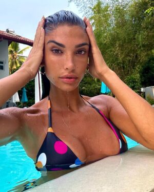 Mélanie Dedigama Thumbnail - 187.3K Likes - Top Liked Instagram Posts and Photos