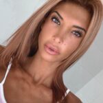 Mélanie Dedigama Instagram - Rien n’arrive par hasard ... 👀