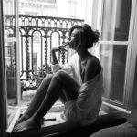 Mélanie Dedigama Instagram - «L'absurdité est un plaisir fugace, comme une cigarette que l'on fume en riant, tout en sachant qu'elle est nocive», Norman Mailer