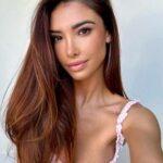 Mélanie Dedigama Instagram - La boucle est bouclée. J’ai préférée abandonné pour mon bien être psychologique plutôt que de continuer à subir et me faire autant de mal. J’ai fait un choix égoïste mais nécessaire pour mon bien être et ma santé mentale. Je vous laisse lire attentivement pour ceux que cela intéressent, les textes mis juste ci-dessus. J’ai trop longtemps laisser faire les choses sans ne jamais rien dire jusqu’à peu, en accusant le coup à chaque fois et pendant trop longtemps... aujourd’hui c’est terminé. Les textes comportent 1/4 de tout ce qui a pu se passer, et de ce que cette personne m’a fait subir, j’allais pas non plus écrire un bouquin vous m’excuserez. Se racheter une image fausse sur le dos de qqun c’est malheureusement pas la première fois et ça ne sera malheureusement pas la dernière pour cette personne assoiffée de buzz ! Je préfère dire ce que j’ai à dire et ce que je ressens et me sentir soulagée d’un poid énorme et ce que j’ai pu ressentir durant toutes ces années plutôt que devoir encore subir injustement la méchanceté de cette personne qui se fait passer pour ce qu’elle n’est pas. Libre à vous de pensez ce que vous voulez. Bonne lecture. #laa7 #lesapprentisaventuriers