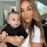 Maddy Burciaga Instagram - Avec mon petit Coquin 👶🏻❤️ Vous trouvez qu’il commence à me ressembler ? 🙊 en tous cas c’est un sacré charmeur 😏 Dubai, United Arab Emirates