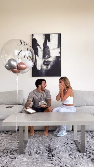 Maddy Burciaga Instagram - Quand tu apprends une incroyable nouvelle… 🥺👶🏻🤰🏼