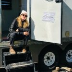 Maggie Civantos Instagram - Hoy si que el revoltijo de emociones es grande! mixed feelings … it’s a wrap!🎥 #versalles Os voy a extrañar… I’m going to miss you, chingones! 🖤 Monterey, Mexico