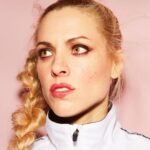 Maggie Civantos Instagram - still making mistakes… that’s part of the journey … pero levanta la cabeza mamita ! Rescato foto de hace unos años 📸 @avanstokkum quiero mas!