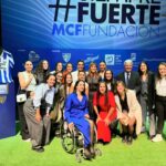 Maggie Civantos Instagram - #siemprefuerte gracias @malagacf por este premio tan especial…Pablo Raez 🤍 recordar su filosofía es necesario, ejemplo de fuerza y optimismo. Dedicado a mis querid@s @huellasterapeuticas 💪🏻
