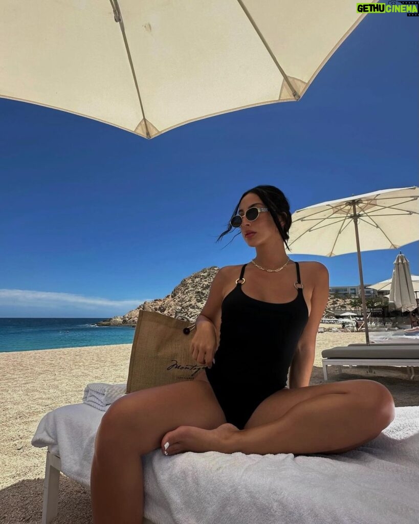 María Chacón Instagram - más feliz en la playa🩵 Los Cabos B.C.S. México