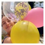 María Valverde Instagram - Cualquier día es bueno para volver a celebrar 😜. ----- Any day is a good day to celebrate again 😜.