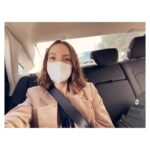 María Valverde Instagram - Nuevo proyecto para @netflixes y nuevas emociones. No podéis verla por la mascarilla, pero mi sonrisa es máxima 😊. Comenzamos el rodaje de ‘Fuimos canciones’, una adaptación de la novela de @betacoqueta dirigida por #JuanaMacías ❤. ----- New project for @netflixes and new feelings! You can't see it because of the mask but I have a huge smile right now 😊. We have started shooting 'Fuimos canciones', an adaptation of the novel by @betacoqueta directed by #JuanaMacías ❤.
