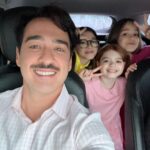 Marcos Veras Instagram - Um #tbt recente das filmagens recém terminadas de Turma da Mônica - Origens, série que estreia esse ano no @globoplay . Agradeço demais aos amigos da @bionicafilmes que realizaram o sonho de fazer parte de um universo tão importante na vida de todos nós. O mundo de Maurício de Sousa. Obrigado @belvaliante e toda equipe linda de direção . Obrigado aos meus colegas de elenco. Valeu Turma da Mônica. Foi lindo! E já já você vai poder ver #turmadamonica