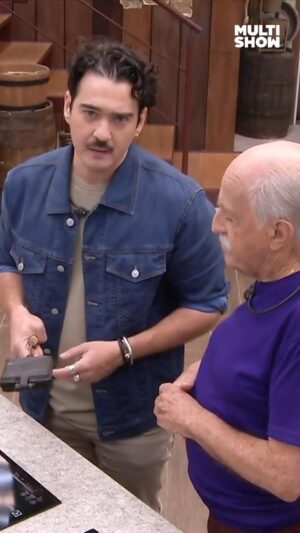 Marcos Veras Instagram - Encarariam a sanduicheira que nem a @yasminbrunet? 🗣️ #BBB24 #RedeBBB