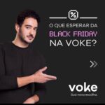 Marcos Veras Instagram - Que ano senhoras e senhores! 💪 Acho que desde 2013 não trabalhava tanto com muitos dos trabalhos acontecendo quase que ao mesmo tempo. Um ano feliz, mas cheio de desafios, pouco descanso, muita ponte aérea, crise de ansiedade, alguns cabelos, quilos a mais, depois quilos a menos, porém dando conta do recado. As oportunidades aparecem e a gente vai lá e agarra como pode. Gosto de ano ímpar. Não sei por que, mas gosto. Já no inicio do ano em janeiro estreei meu terceiro solo de humor o Vocês Foram Maravilhosos. Que além de fazer rir, emocionou a quem assistiu. Quase junto já gravava e estreava Vai Na Fé, novela que apaixonou o Brasil de uma forma arrebatadora. E eu me diverti e brinquei de Simas. Como se não bastasse no meio da novela pintou o convite pra protagonizar ao lado de amigos queridos meu primeiro musical. E que musical! Alguma Coisa Podre conquistou em tão pouco tempo em cartaz com críticas positivas, casa lotada e prêmios e mais prêmios. Paralelo a tudo isso ainda estrelei a linda campanha #sempreemmovimento do Personalitté ao lado de um squad daqueles. Ainda teve meus parceiros da Voke que chegaram com tudo no mercado com sustentabilidade e economia. Honra de ter dado voz a isso. E na reta final do ano ainda teve um longa metragem em terras calorentas paulistanas. Ufa! Hora de agradecer aos produtores e diretores, minha empresária, meus parceiros de cena, ao público, a minha família e amigos. E claro a Deus que conduz meus passos. Sim, acredito nele pacas. Que em 2024 seja ímpar. Valeu 2023! Foi show mano. 🍀 #retrospectiva