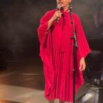 Marcos Veras Instagram - Pense numa pessoa chorando que nem criança! Era eu ontem no show desse artista potente chamado @silveropereira . Força e delicadeza no mesmo palco, na mesma ação. Um espetáculo emocionante sob comando de um artista que eu já admirava, e que agora tô tendo a honra de dividir um set de filmagem. Silvero Pereira Canta Belchior, canta o Nordeste. Canta nossos pais, nossos amores, nossos amigos. È lindo demais. Se passar pela sua cidade, dá um jeito e vai. ❤️