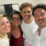 Marcos Veras Instagram - Pense numa pessoa chorando que nem criança! Era eu ontem no show desse artista potente chamado @silveropereira . Força e delicadeza no mesmo palco, na mesma ação. Um espetáculo emocionante sob comando de um artista que eu já admirava, e que agora tô tendo a honra de dividir um set de filmagem. Silvero Pereira Canta Belchior, canta o Nordeste. Canta nossos pais, nossos amores, nossos amigos. È lindo demais. Se passar pela sua cidade, dá um jeito e vai. ❤️