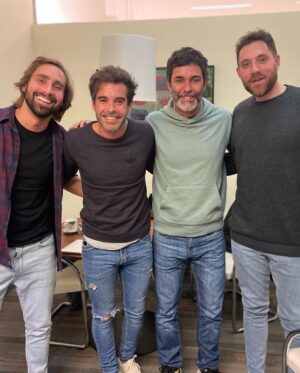 Mariano Martínez Instagram - Se viene un nuevo desafío juntos. Actor&director. 🎭 @nicolascabre80 @tomas.rottemberg @juanmanuelcaballe