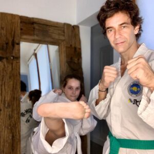 Mariano Martínez Instagram - Compartiendo una pasión. 💙🙏🏻
.
.
.
@juancruztkd 🥋🤜🏻🤛🏻