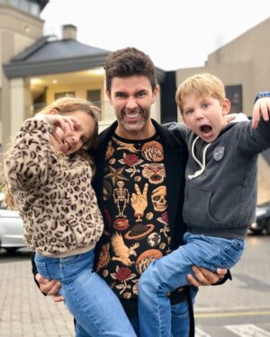 Mariano Martínez Instagram - .
Locos de amor ❤️