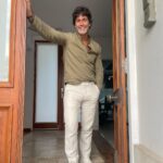 Mariano Martínez Instagram - El lino es un clásico que se viene con todo y me encanta ❤️‍🔥