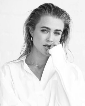Melissa Roxburgh Instagram - Overdue with @gregorio 📸