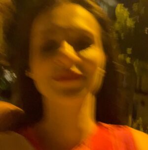 Meriç Aral Instagram - komik şeyler oluyor, yine anlatamıyorum. 🪲🐬🫗🌊🌊🪲🦚🪲🍾💚🪭🪭