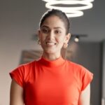 Mira Rajput Instagram - Say goodbye to post-party dish dilemmas with LG Dishwasher! 🍽️ LG Dishwasher’s TrueSteam®️ & QuadWash™️ ensures hygienic dish washing with 100°C boiling water & high pressure multi rotatory jets. Thanks to LG EasyRack Plus, it handles dishes of all shapes and sizes, with adjustable rack. Parties made easy, dishwashing made simpler. Life’s Good with LG Dishwasher. 🎉 Know more at https://www.lg.com/in/dishwasher/lg-dfb424fm #LGDishwasher #HygienicWash #QuadWashTechnology #LGTrueSteam #DishwashingSimplified #LGTrueSteam #LGIndia #LG #Life’sGood #ad