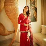 Mira Rajput Instagram - Catching that golden hour glow