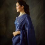 Mira Rajput Instagram - Parampara and party 💃 Sari: @raw_mango Ring: @amrapalijewels Kada: @mayasanghavijewels @thepinkpotli