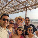 Mira Rajput Instagram - You can count on us like 1-2-3-4-5-6… ❤️💞🦋 #famjam #thisisus #humsaathsaathhain