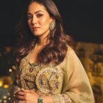 Mira Rajput Instagram - When the night has come and the land is dark, And the moon is the only light 🌙
