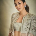 Mira Rajput Instagram - Dream a little dream 📸 @rohanshrestha @farazmanan @amarisbyprernarajpal @signaturejewellery.in