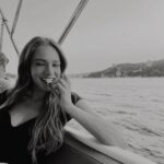 Miray Daner Instagram - Bu geç kalınmış bir yaza veda postudur 🐚🖤